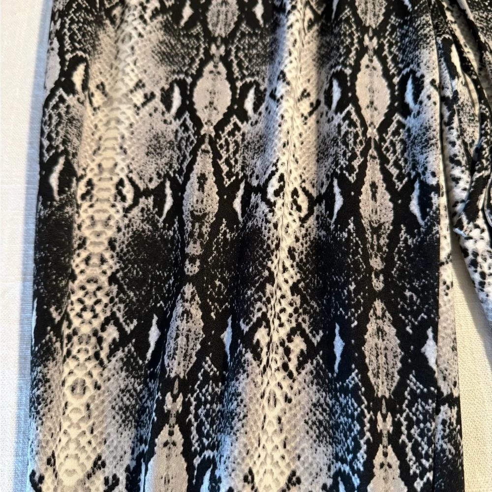 Veronica one piece jumpsuit! - Picture 3 of 10